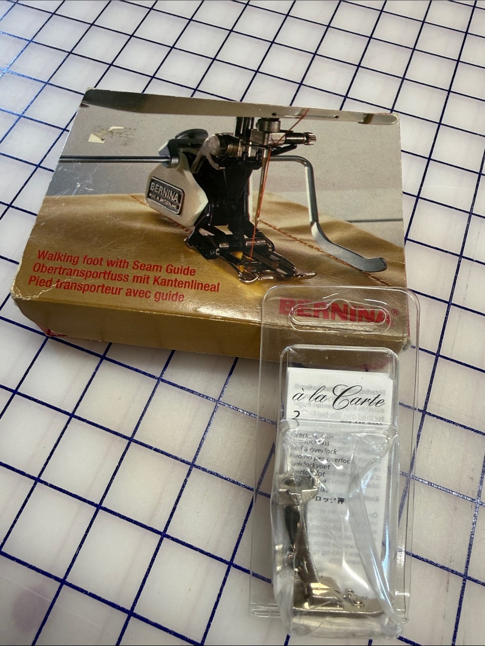 Bernina Walking Foot, Old Style Sewing à la carte overlock foot 006 330 70 00